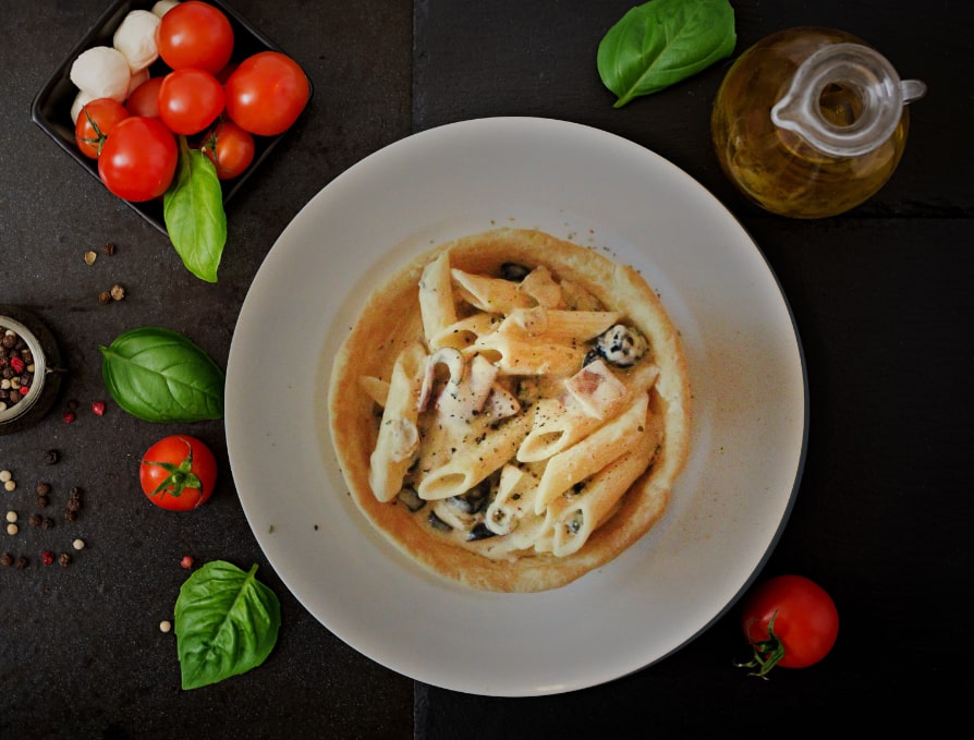 Top shot of the white pasta available at puffizza